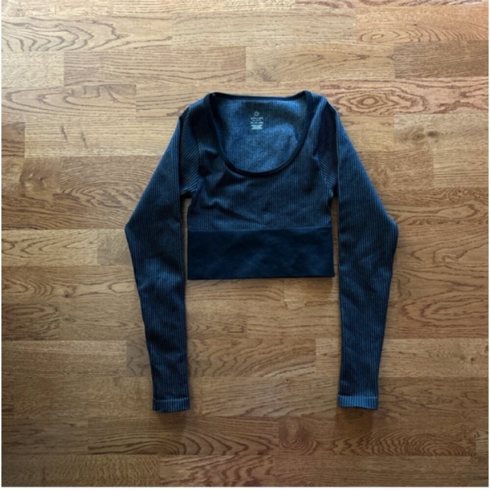 Aerie Offline Sidewalk Seamless Ribbed Scoop Crop Top Long Sleeve Shirt Black